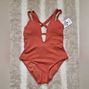 Becca Pucker Up Tear Drop One Piece Swimsuit - M